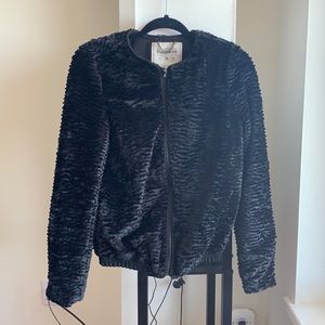 NWT Pull&Bear black soft and fuzzy bomber jacket